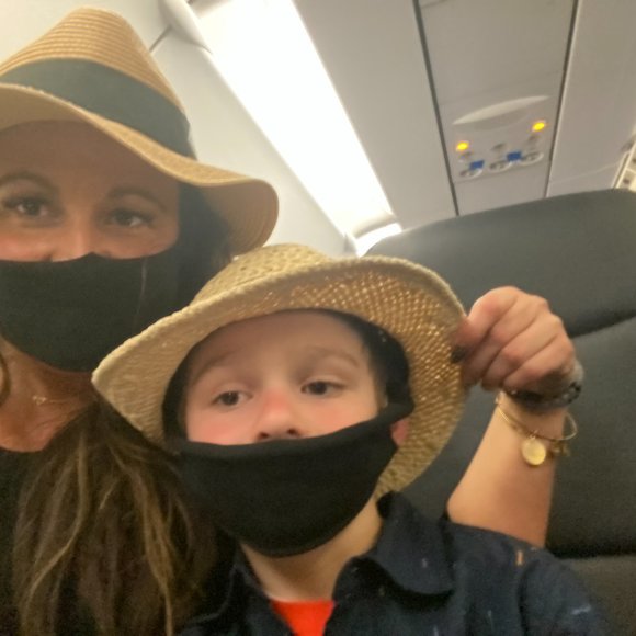 Meet your Posher, Invisible Bella - Picture 4 of 5